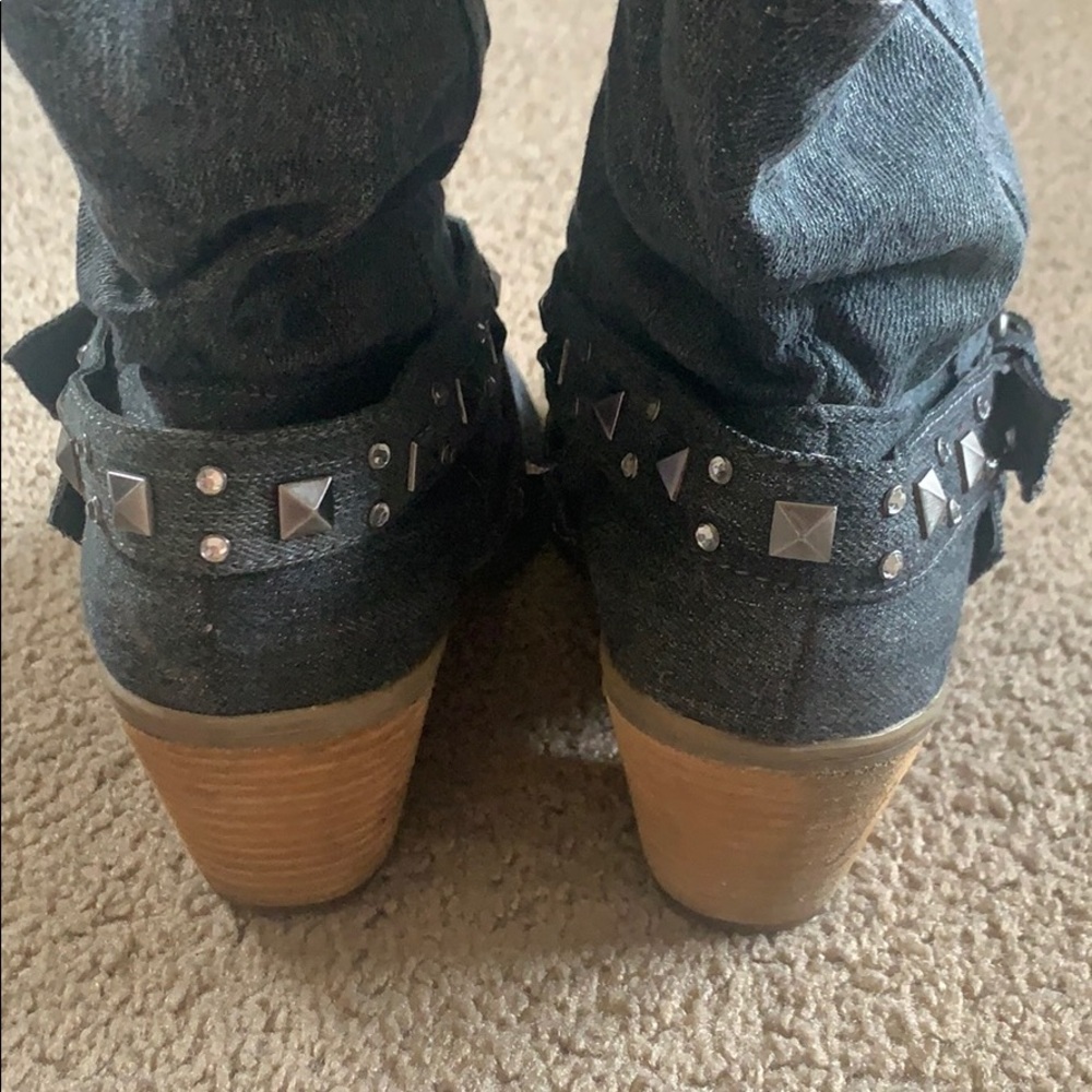 Cowboy boots - Picture 3 of 3